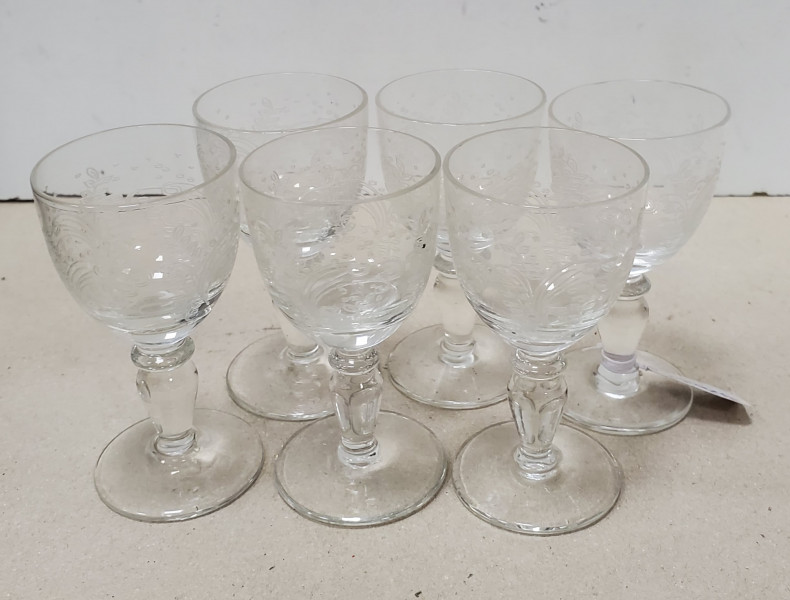 6 paharute cu picior din cristal de tip bacarat pentru servit bauturi aperitive, Perioada interbelica