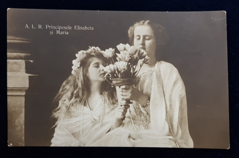 A. L.R. PRINCIPESELE ELISABETA SI MARIA , PORTRET DE GRUP , FOTOGRAFIE TIP CARTE POSTALA , NECIRCULATA