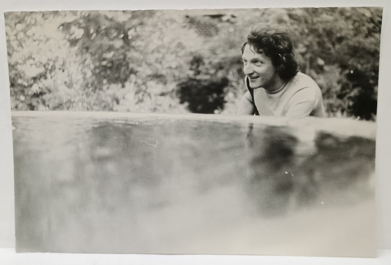 ACTORUL GEO DOBRE IN ' TREI SURORI ' de CEHOV , regia LUCIAN GIURCHESCU , FOTOGRAFIE , 1977