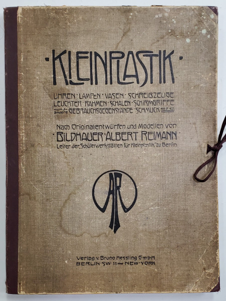 Albert Reimann, Colectie de lampi, vase, rame - Berlin, cca. 1900