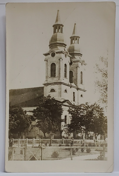 BISERICA CU DOUA TURLE , FOTOGRAFIE TIP CARTE POSTALA , INTERBELICA