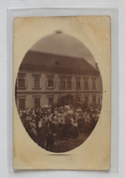 BUCURESTI ( ? ) , FOTOGRAFIE DE GRUP , CARTE POSTALA , INCEPUTUL SEC. XX