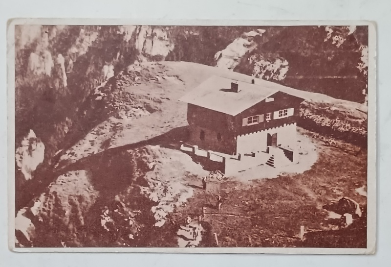 CABANA BRAV , MUNTII BUCEGI , FOTO I. PETEU , FORMAT CARTE POSTALA , INTERBELICA