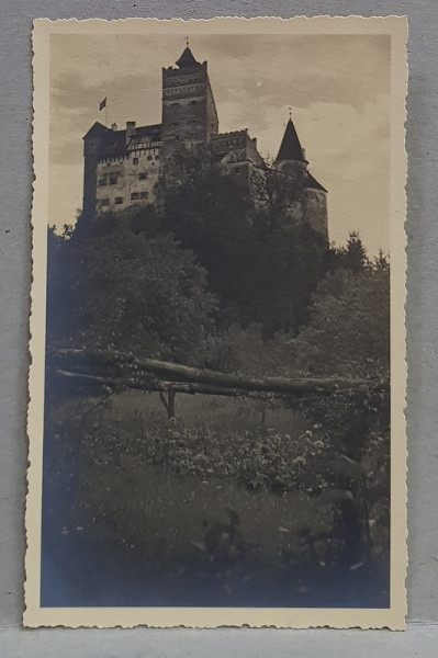 CASTELUL BRAN , FOTOGRAFIE TIP CARTE POSTALA , MONOCROMA , NECIRCULATA , DATATA AUG. 1934