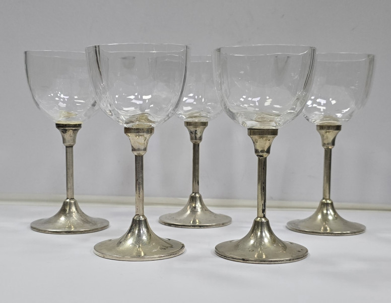 Cinci pahare din cristal cu picior din argint, Perioada Interbelica
