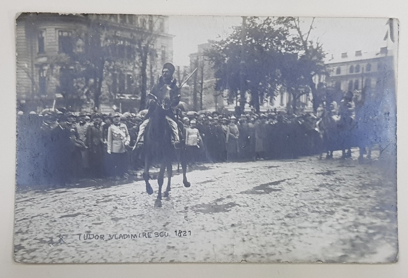 DEFILARE , CALARETI COSTUMATI IN PANDURI , FOTOGRAFIE TIP CARTE POSTALA , INTERBELICA