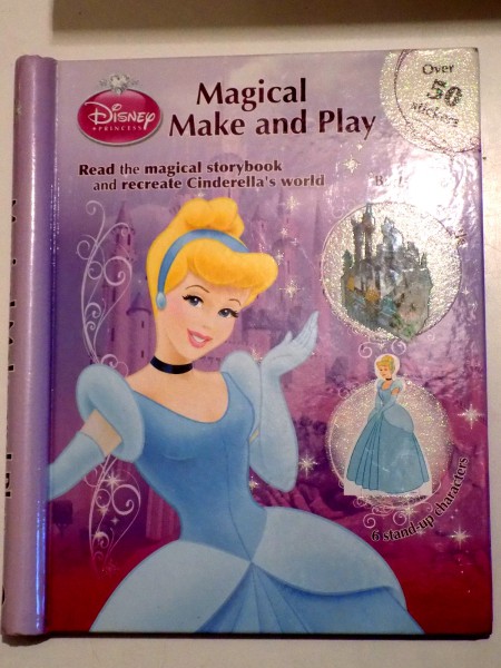 DISNEY PRINCESS - MAGICAL MAKE AND PLAY , 2011