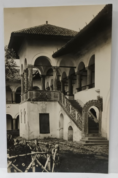 FOISORUL MANASTIRII HOREZU VALCEA , FOTO. J. FISCHER , SIBIU , FORMAT CARTE POSTALA , 1933