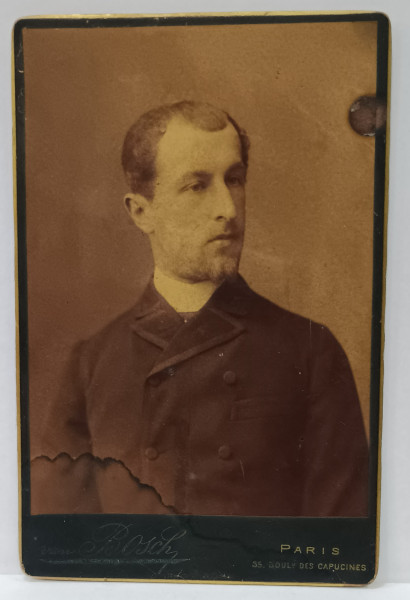 FOTOGRAF von  BOSCH , PARIS , DOMN CU GULER ALB , IN PROFIL , FOTO CABINET , CCA. 1900