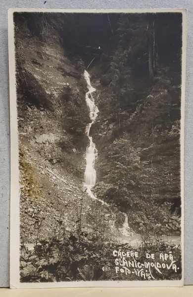 FOTOGRAF Z. WEISS , SLANIC - MOLDOVA , CADERE DE APA , FOTOGRAFIE TIP CARTE POSTALA , INTERBELICA