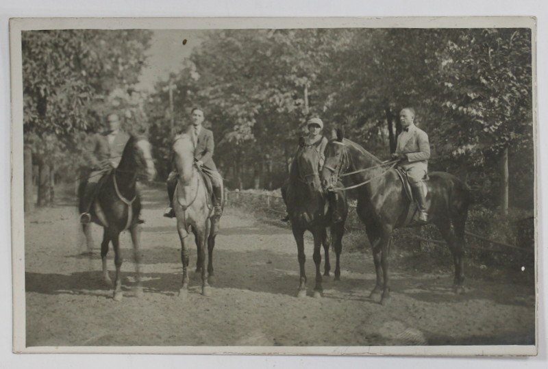 FOTOGRAFIE DE GRUP , CALARE PE CAI , TIP CARTE POSTALA , 1926