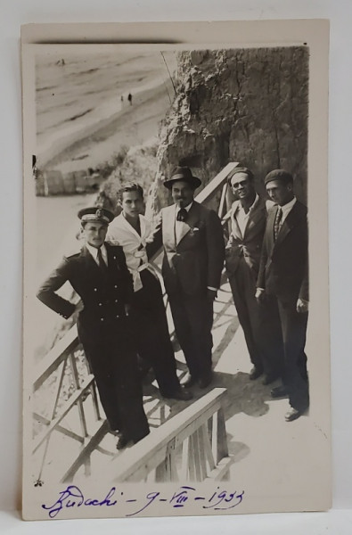 GRUP DE TURISTI LA  MARE , BUDACHI , UCRAINA , FOTOGRAFIE FORMAT CARTE POSTALA , 1933