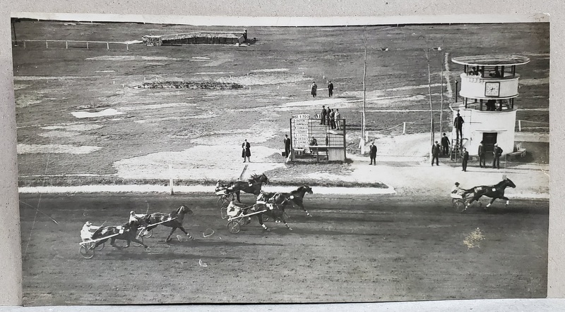 HIPODROMUL BANEASA , IN TIMPUL UNEI CURSE , FOTOGRAFIE DE PRESA  , 1938