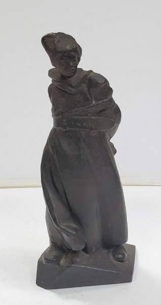 Monumentul Orlenok din Chelyabinsk, Statueta din fonta