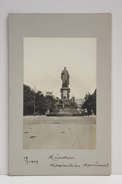 MUNCHEN - MAXIMILAIN MONUMENT, FOTOGRAFIE TIP CABINET