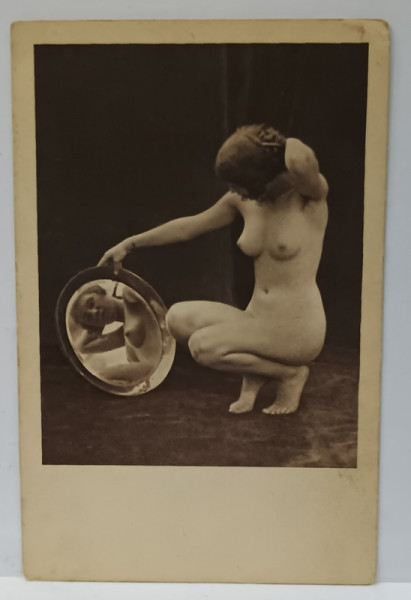 NUD REFLECTAT IN OGLINDA , CARTE POSTALA CU SUBIECT EROTIC , ANII ' 20