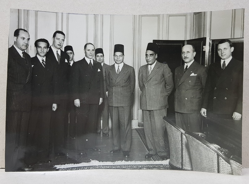 OFICIALI ROMANI SI EGIPTENI  LA CAIRO  , POZA DE GRUP , NOIEMBRIE 1939