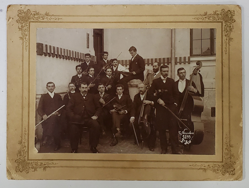 ORCHESTRA GIMNAZIULUI DIN TARGU - JIU , FOTOGRAFIE DE GRUP , 1899