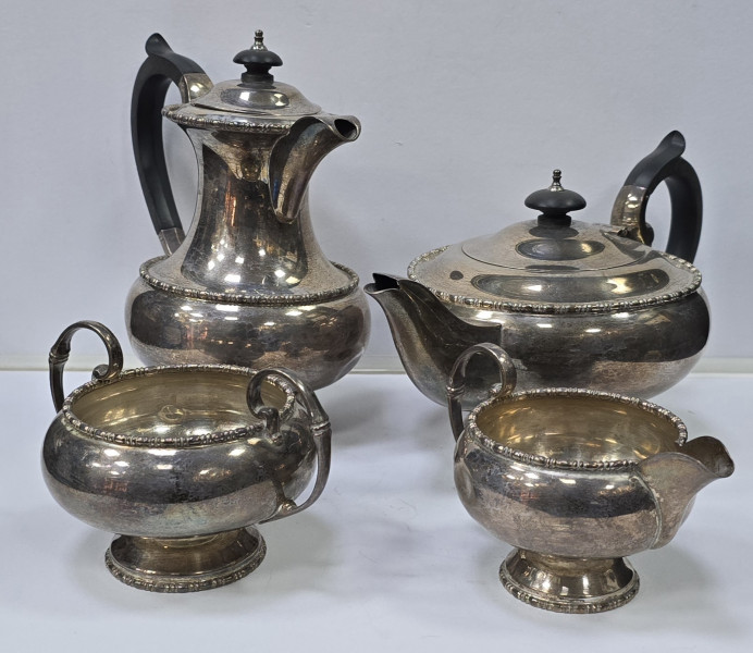 Patru piese WALKER & HALL din argint, Sheffild, cca. 1904