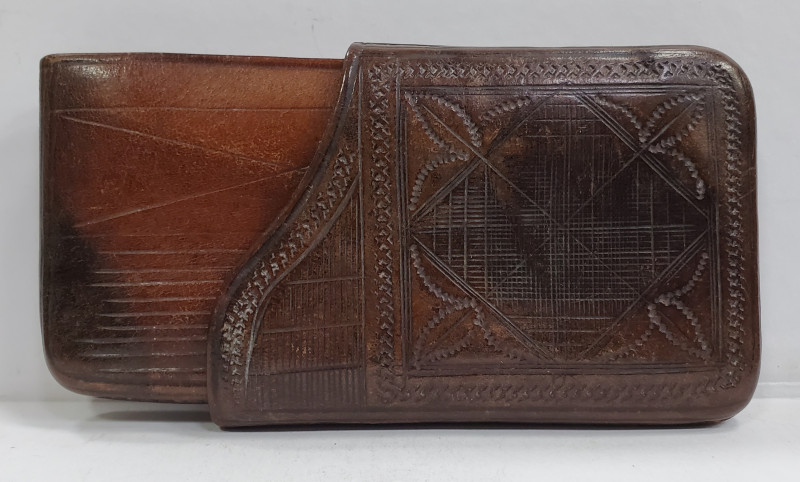 Portvizit din piele, Perioada Interbelica