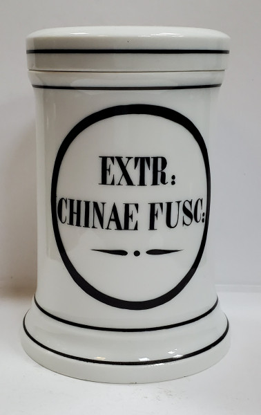 Recipient din portelan pentru farmacie, EXTR. CHINAE FUSC, cca. 1900