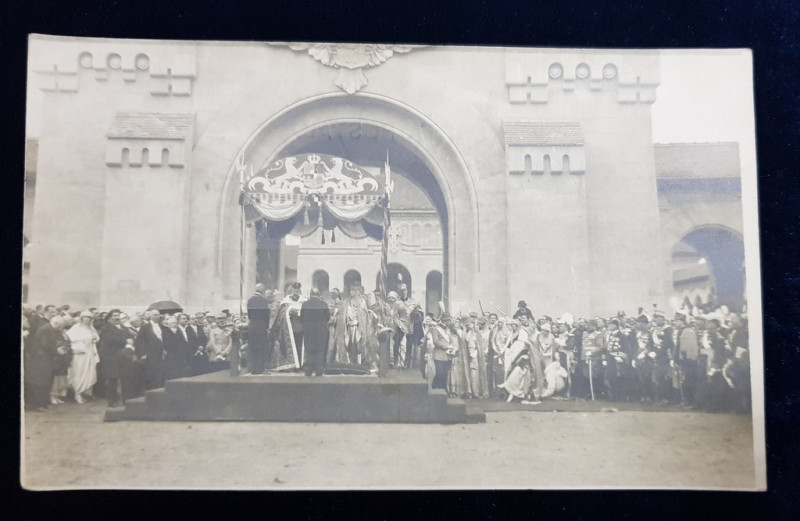 REGELE FERDINAND SI REGINA MARIA LA FESTIVITATEA INCORONARII , ALBA IULIA , 1922 , FOTOGRAFIE TIP CARTE POSTALA , NECIRCULATA