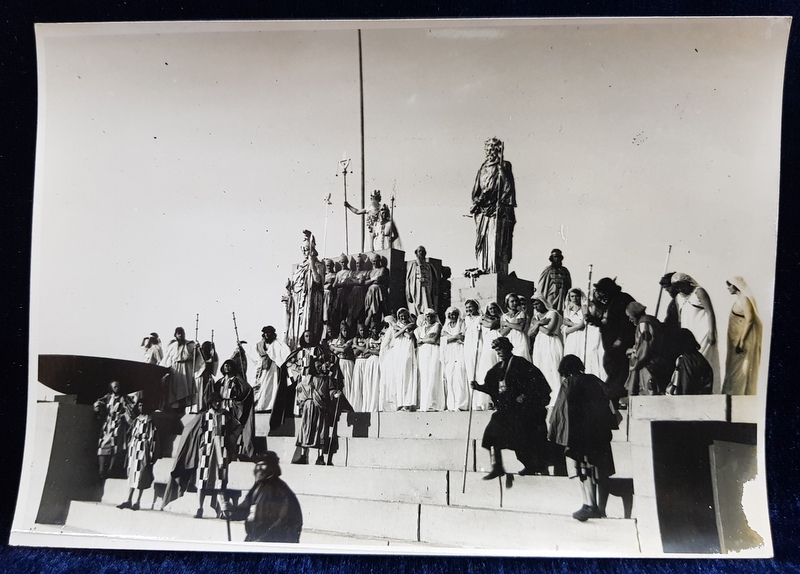 SCENA DIN SPECTACOLUL ' LE REVE DE TYRS ' , PHOTO CENTROPRESS PRAHA , FORTOGRAFIE PE HARTIE LUCIOASA , MONOCROMA, PERIOADA INTERBELICA