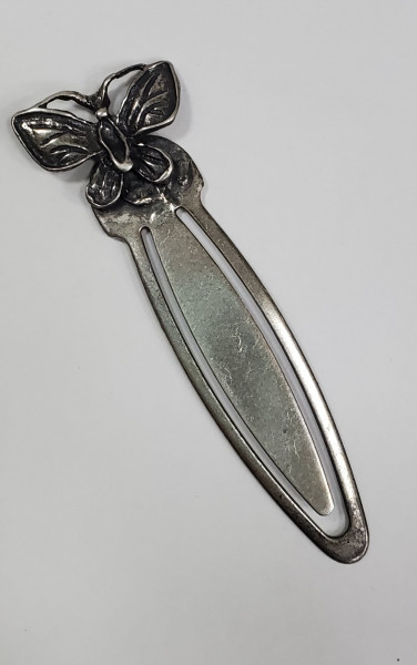 Semn de carte din argint, decorat cu fluture, Secol XX