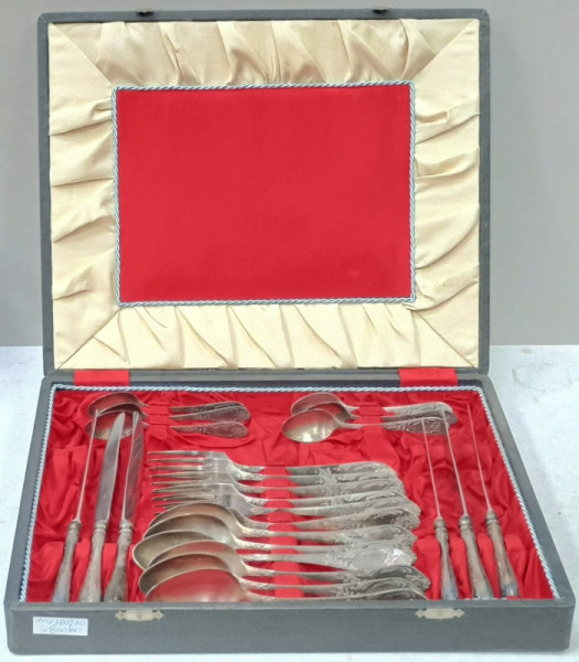 Serviciu argintat pentru 6 persoane, in cutia originala, Rusia, cca. 1960