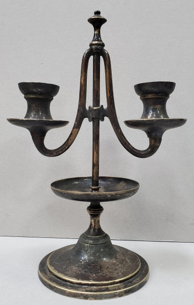 Sfesnic cu doua lumini din alama, cca. 1900