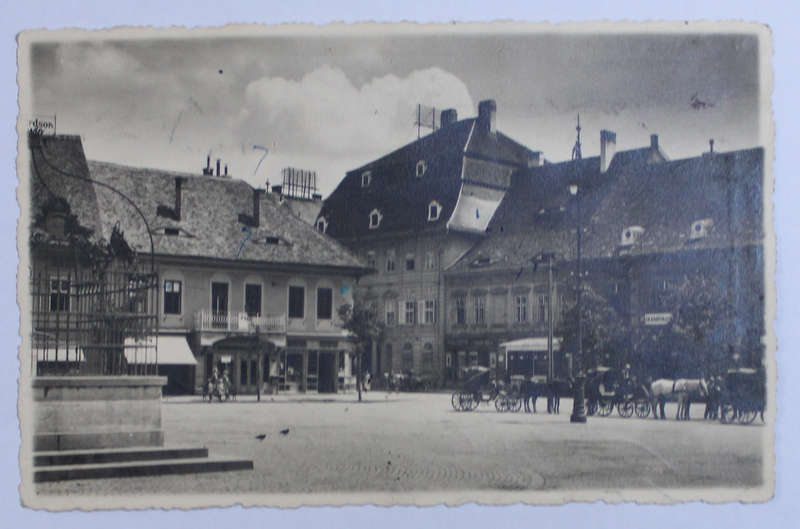 SIBIU - PIATA REGELE FERDINAND , FOTOGRAFIE TIP CARTE POSTALA , CLISEUL ORIGINAL DE E . FISCHER , MONOCROMA , CIRCULATA , DATATA 1943