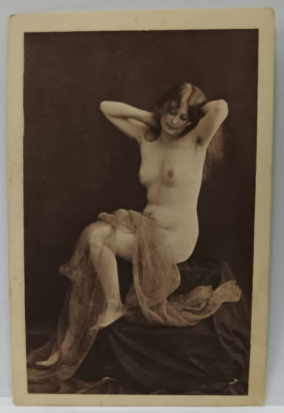 TANARA NUD , CU VOAL , CARTE POSTALA CU SUBIECT EROTIC , ANII ' 20