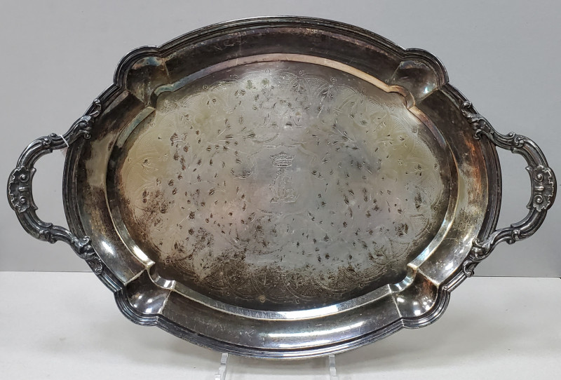 Tava argintata pentru servit, decorata cu monograma lui George Lahovari
