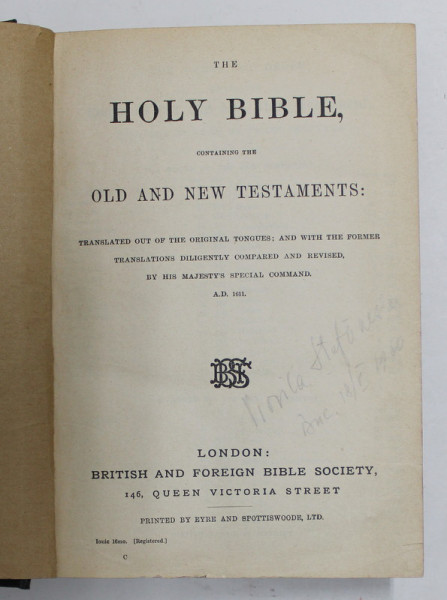 THE HOLY BIBLE , CONTAINING THE OLD AND NEW TESTAMENTS , 1611 , EDITIE RETIPARITA , PERIOADA INTERBELICA , TIPARITA PE HARTIE DE BIBLIE