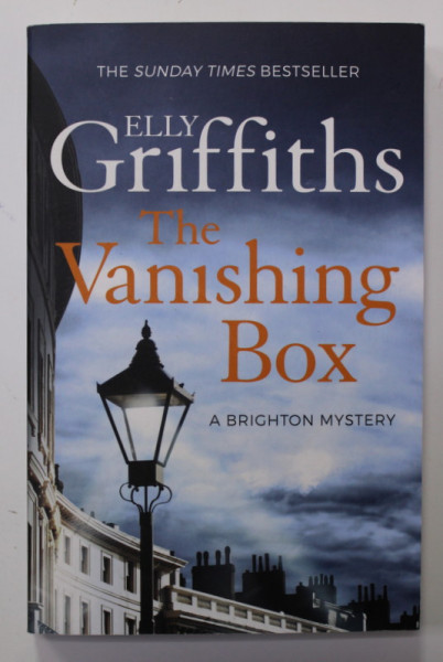 THE VANISHING BOX - A BRIGHTON MYSTERY by ELLEY GRIFFITHS , 2018