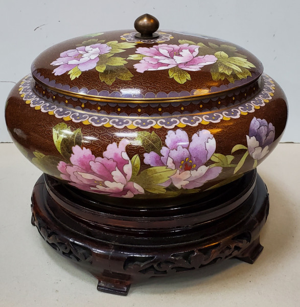 Vas cloisonne cu capac decorat cu flori, Secol 20