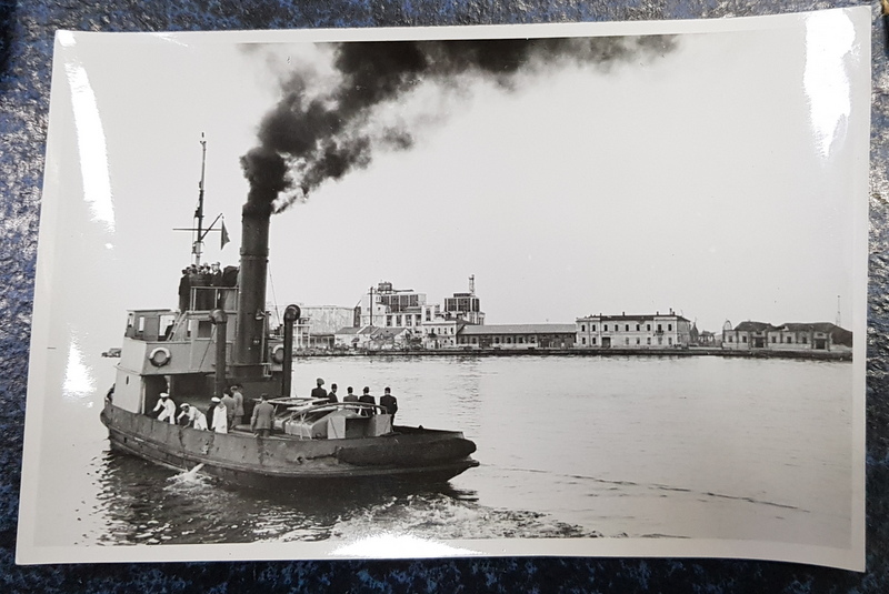 VAS PE MARE IN PORTUL ODESSA , FOTOGRAFIE MONOCROMA, PE HARTIE LUCIOASA , PERIOADA INTERBELICA