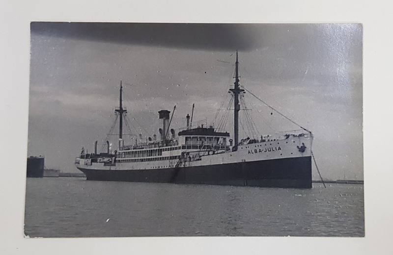 VASUL ' ALBA IULIA ' PLECAND DIN PORT , FOTOGRAFIE , INTERBELICA