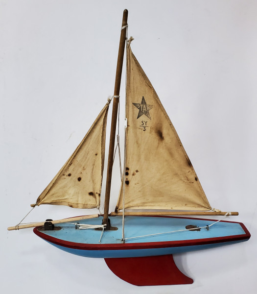 VELIER, MACHETA  'STAR YACHT', MADE IN ENGLAND, SECOL 20